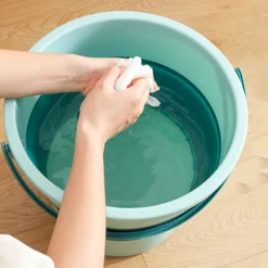 Folding bucket in daily scene