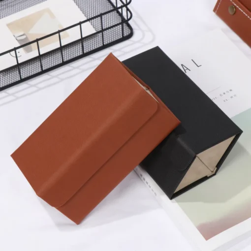 Sunglasses travel case