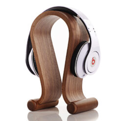 Wooden earphone display rack for organizing and showcasing headphone